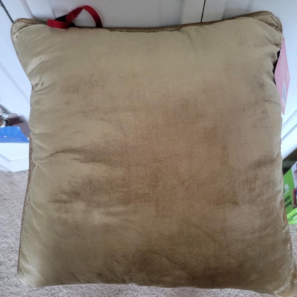NWT Accent holiday pillow - Picture 4 of 4
